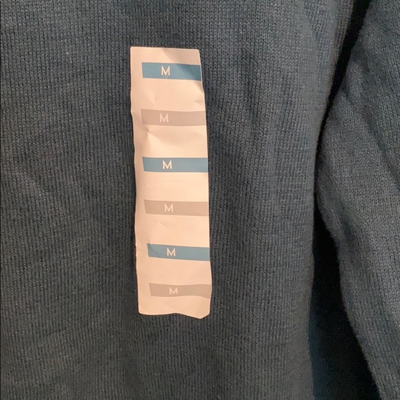 NEVERWORN Old Navy Men’s Sweater - Picture 2 of 4